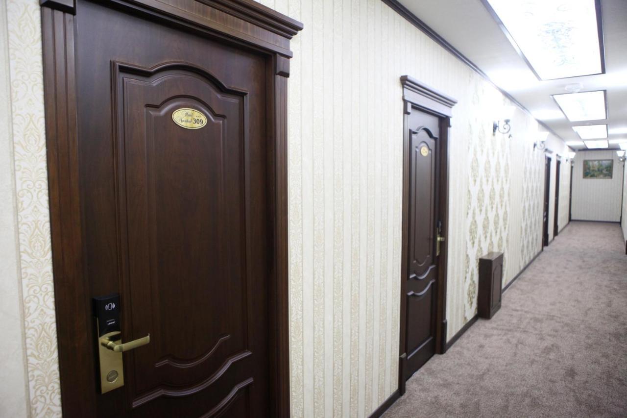 Hotel Naxshab Qarshi Ngoại thất bức ảnh