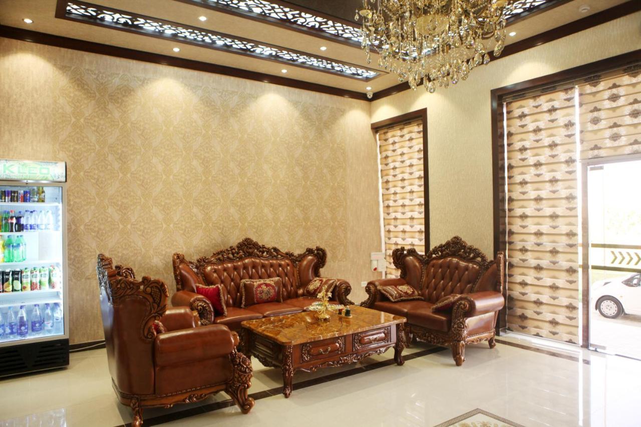 Hotel Naxshab Qarshi Ngoại thất bức ảnh